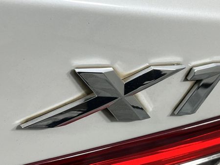 2017-BMW-X1-sDrive20d-Auto_11