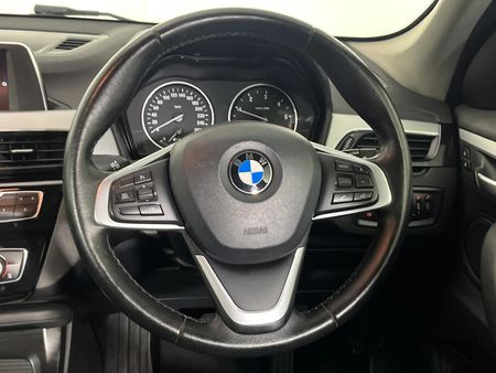 2017-BMW-X1-sDrive20d-Auto_12