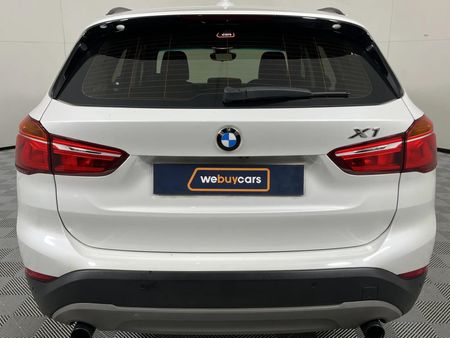 2017-BMW-X1-sDrive20d-Auto_16