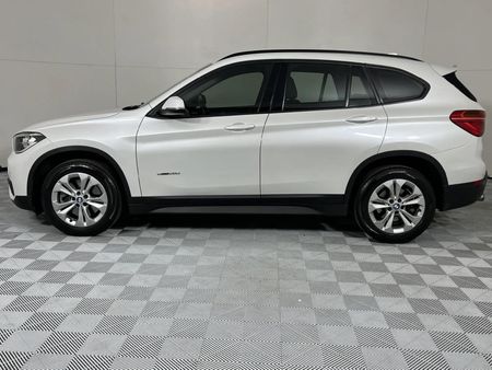 2017-BMW-X1-sDrive20d-Auto_17