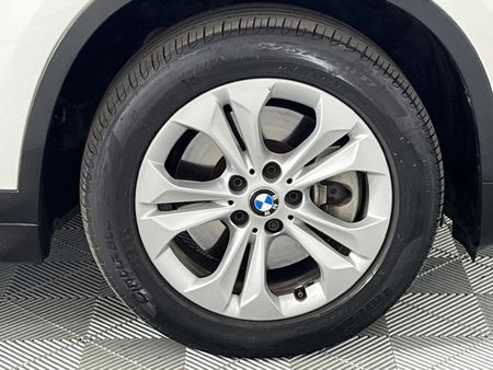 2017-BMW-X1-sDrive20d-Auto_4