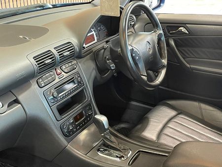 2003-Mercedes-AMG-C-Class-C32-AMG_10