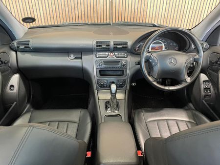 2003-Mercedes-AMG-C-Class-C32-AMG_11