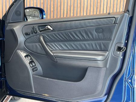 2003-Mercedes-AMG-C-Class-C32-AMG_2