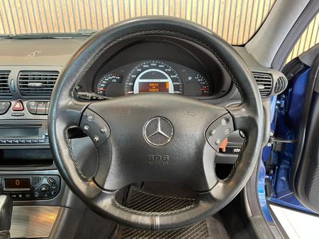 2003-Mercedes-AMG-C-Class-C32-AMG_5
