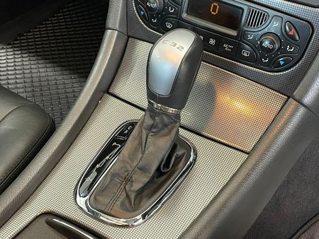 2003-Mercedes-AMG-C-Class-C32-AMG_8