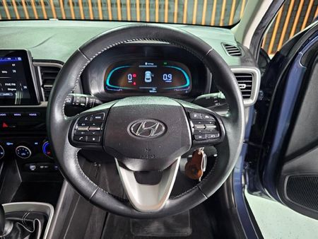 2023-Hyundai-Venue-10-TGDI-Fluid_9