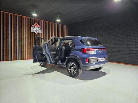 2023-Hyundai-Venue-10-TGDI-Fluid_16
