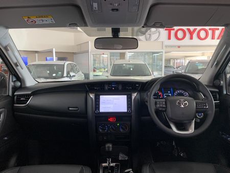 2026-Toyota-Fortuner-24-GD-6-RB-Auto_10