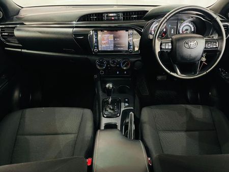 2020-Toyota-Hilux-28-GD-6-Raised-Body-Raider-Auto-Single-Cab_7
