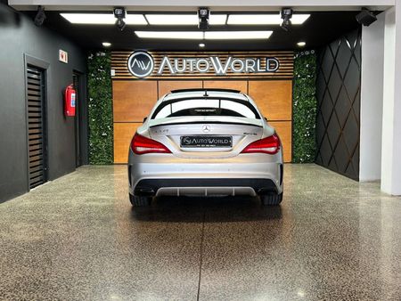 2015-Mercedes-AMG-CLA-45-AMG_9
