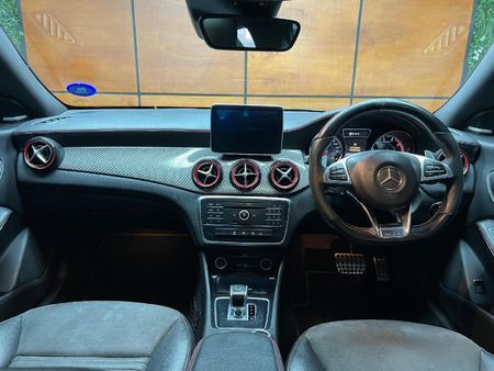 2015-Mercedes-AMG-CLA-45-AMG_4