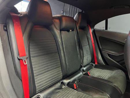 2015-Mercedes-AMG-CLA-45-AMG_5