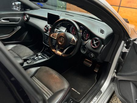 2015-Mercedes-AMG-CLA-45-AMG_6