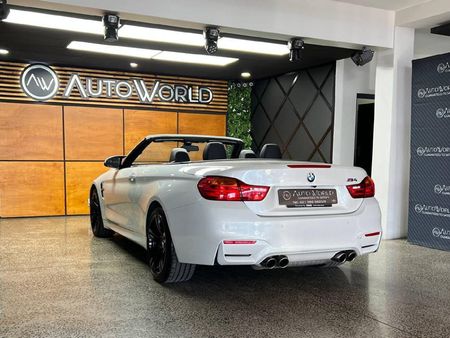 2016-BMW-M4-Convertible-Auto_10