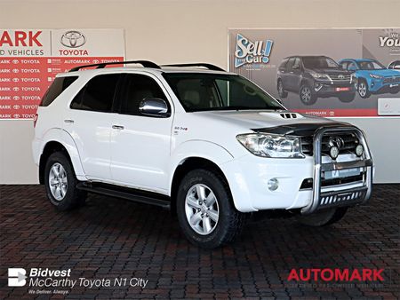 2010-Toyota-Fortuner-30-D-4D-Raised-Body-4x4_0