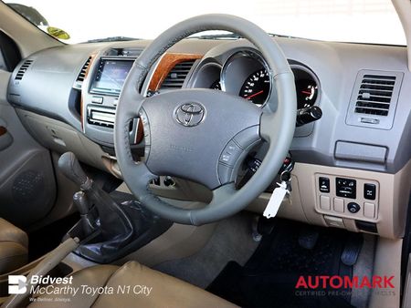 2010-Toyota-Fortuner-30-D-4D-Raised-Body-4x4_10