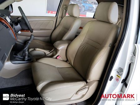 2010-Toyota-Fortuner-30-D-4D-Raised-Body-4x4_2