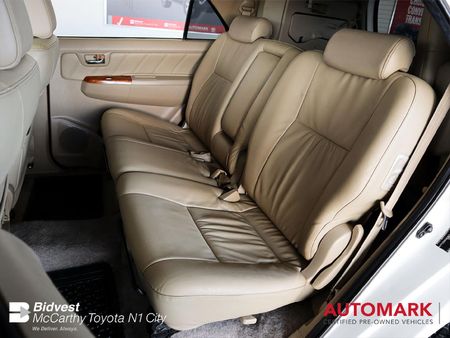 2010-Toyota-Fortuner-30-D-4D-Raised-Body-4x4_4
