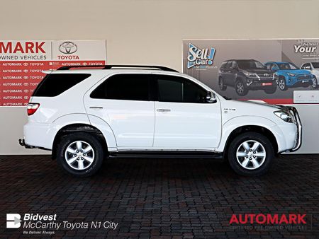 2010-Toyota-Fortuner-30-D-4D-Raised-Body-4x4_5