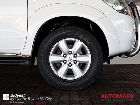 2010-Toyota-Fortuner-30-D-4D-Raised-Body-4x4_8