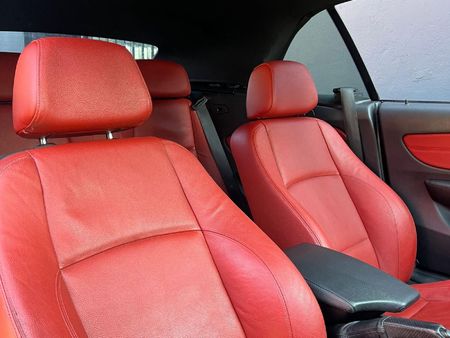 2010-BMW-1-Series-120i-Convertible-M-Sport_11