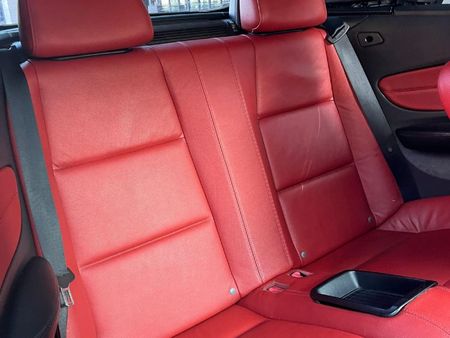 2010-BMW-1-Series-120i-Convertible-M-Sport_7