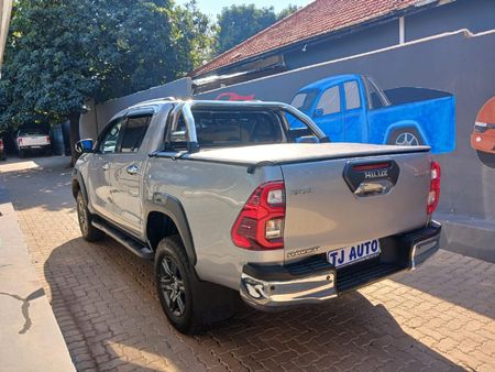 2022-Toyota-Hilux-24-GD-6-Raised-Body-Raider-Auto-Double-Cab_3