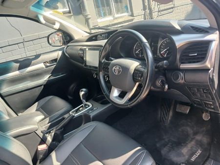2022-Toyota-Hilux-24-GD-6-Raised-Body-Raider-Auto-Double-Cab_7