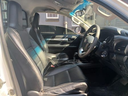 2021-Toyota-Hilux-24-GD-6-Raised-Body-Raider-Auto-Single-Cab_9