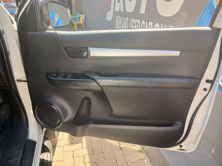 2021-Toyota-Hilux-24-GD-6-Raised-Body-Raider-Auto-Single-Cab_10