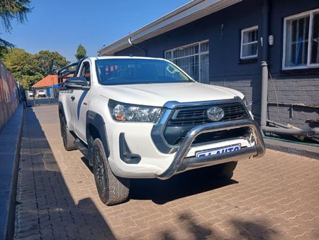 2021-Toyota-Hilux-24-GD-6-Raised-Body-Raider-Auto-Single-Cab_3