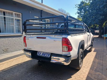 2021-Toyota-Hilux-24-GD-6-Raised-Body-Raider-Auto-Single-Cab_4