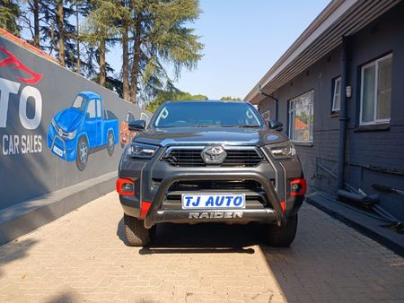 2022-Toyota-Hilux-24-GD-6-Raised-Body-Raider-Auto-Double-Cab_2