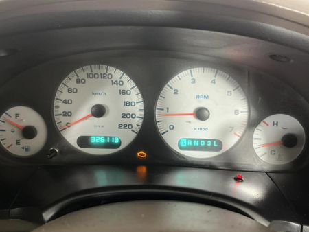 2003-Chrysler-Grand-Voyager-33-SE-Auto_2