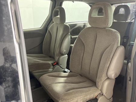 2003-Chrysler-Grand-Voyager-33-SE-Auto_3