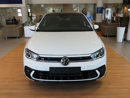 2024-Volkswagen-Polo-10-TSI-R-Line-Auto_1