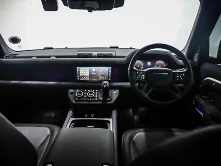 2023-Land-Rover-Defender-90-90-D300-SE-X-Dynamic-221kW_12
