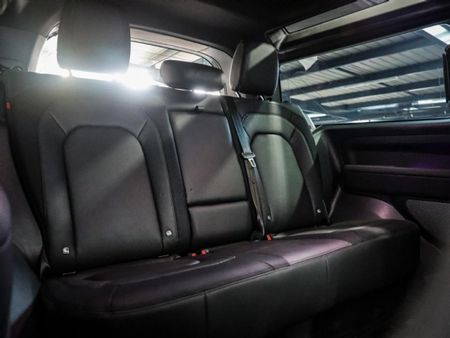 2023-Land-Rover-Defender-90-90-D300-SE-X-Dynamic-221kW_19
