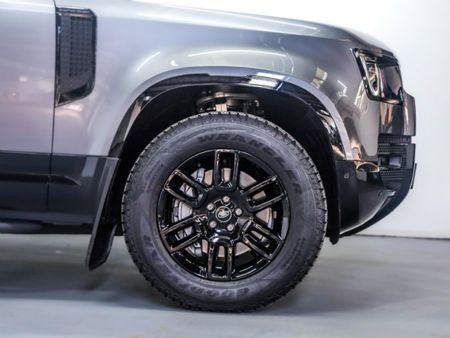 2023-Land-Rover-Defender-90-90-D300-SE-X-Dynamic-221kW_3