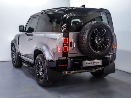 2023-Land-Rover-Defender-90-90-D300-SE-X-Dynamic-221kW_6