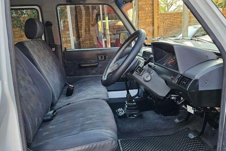 1999-Toyota-Venture-1800-64_22