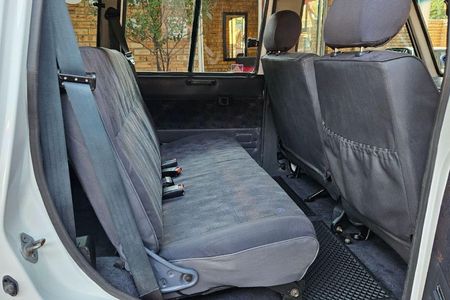 1999-Toyota-Venture-1800-64_24