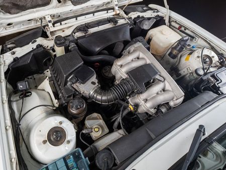 1992-BMW-3-Series-318i-Cabriolet-Executive_17