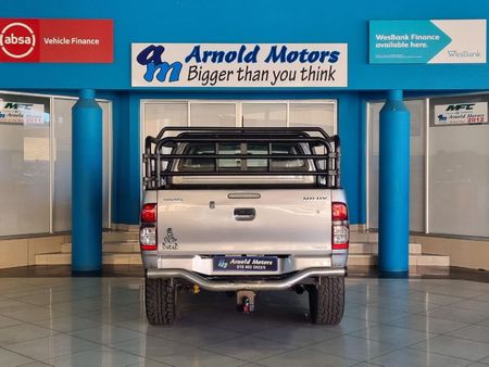 2015-Toyota-Hilux-30-D-4D-Legend-45-4x4-Auto-Double-Cab_3