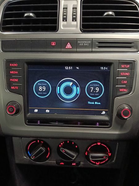 2015-Volkswagen-Polo-12-TSI-Highline-Auto-81kW_8