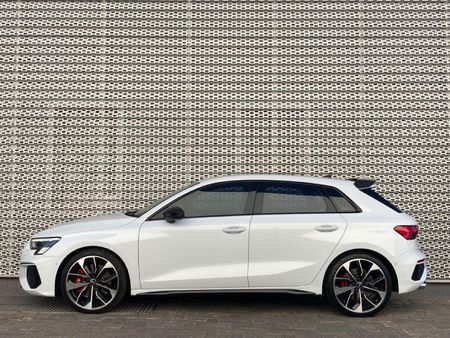 2023-Audi-S3-Sportback-20-TFSI-Quattro-S-Tronic_3