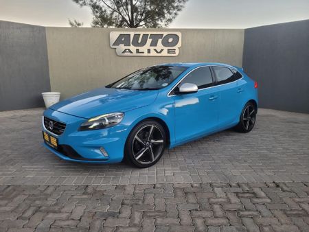 2015-Volvo-V40-T3-R-Design_1