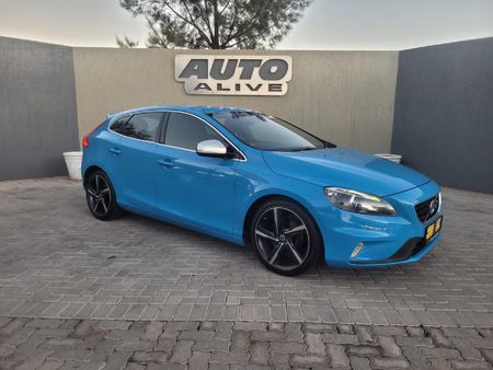 2015-Volvo-V40-T3-R-Design_27