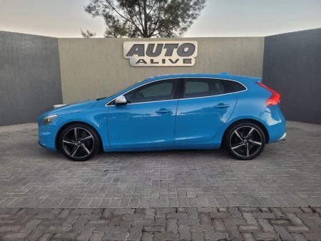 2015-Volvo-V40-T3-R-Design_2